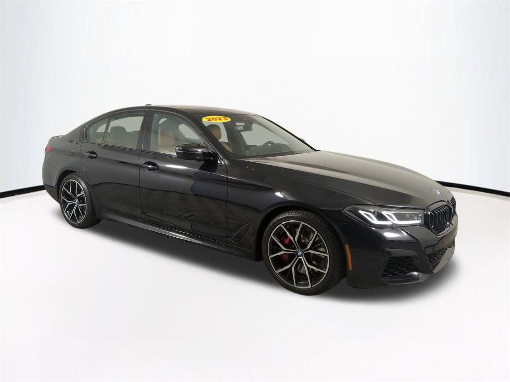 Used 2023 BMW 540i w/ M Sport Package image 2