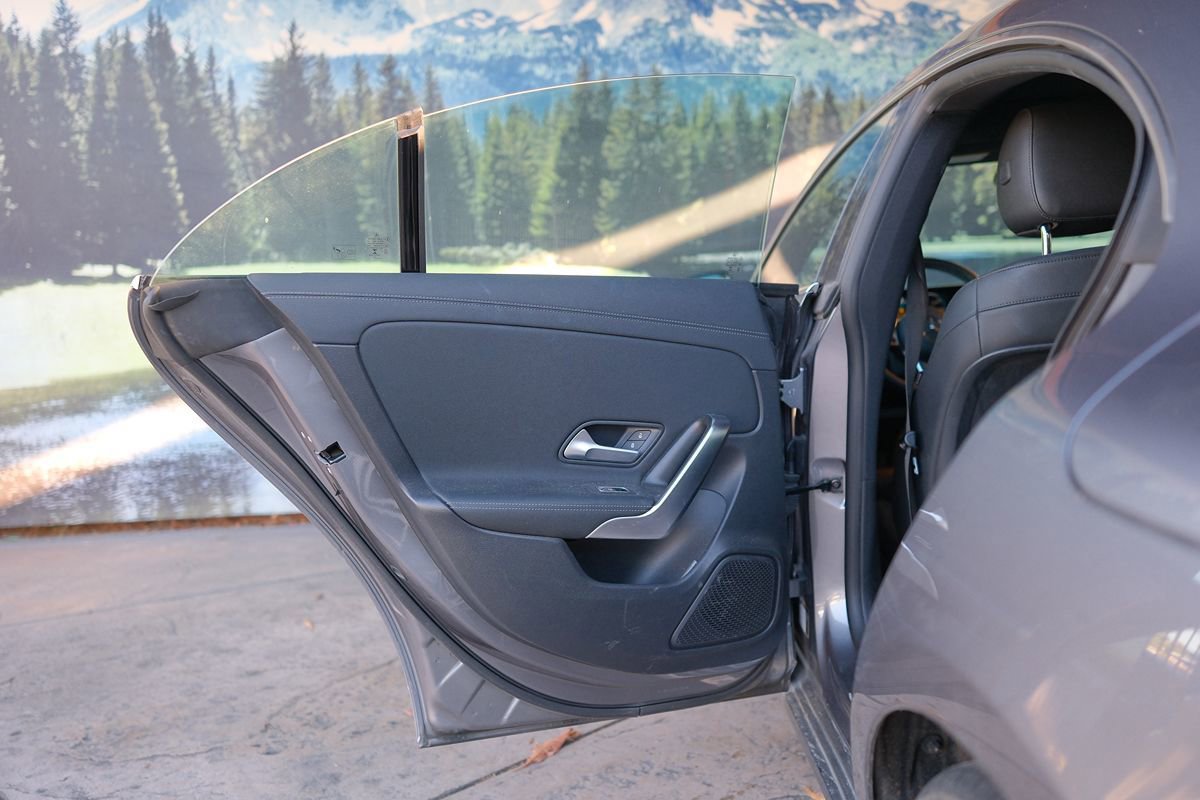 Used 2021 Mercedes-Benz CLA 250 image 32