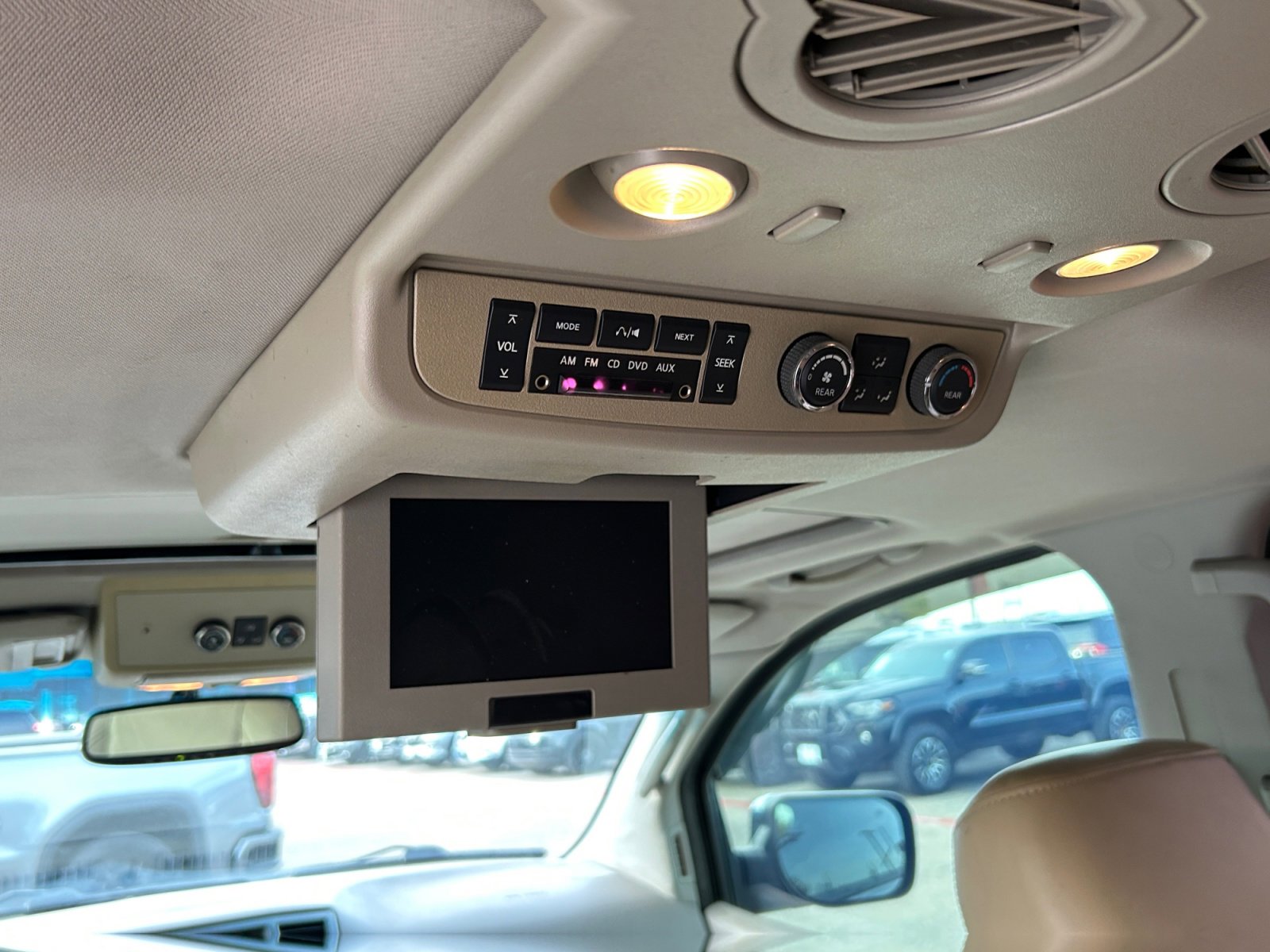 Used 2012 Nissan Armada Platinum image 29