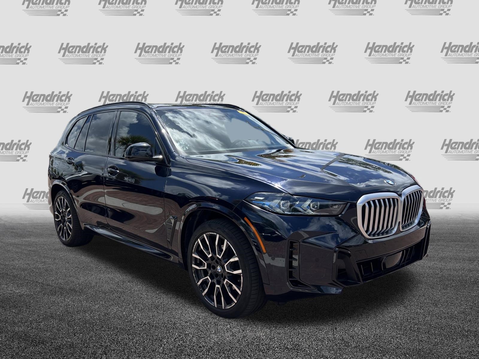 Certified 2024 BMW X5 sDrive40i w/ Executive Package RWD image 2