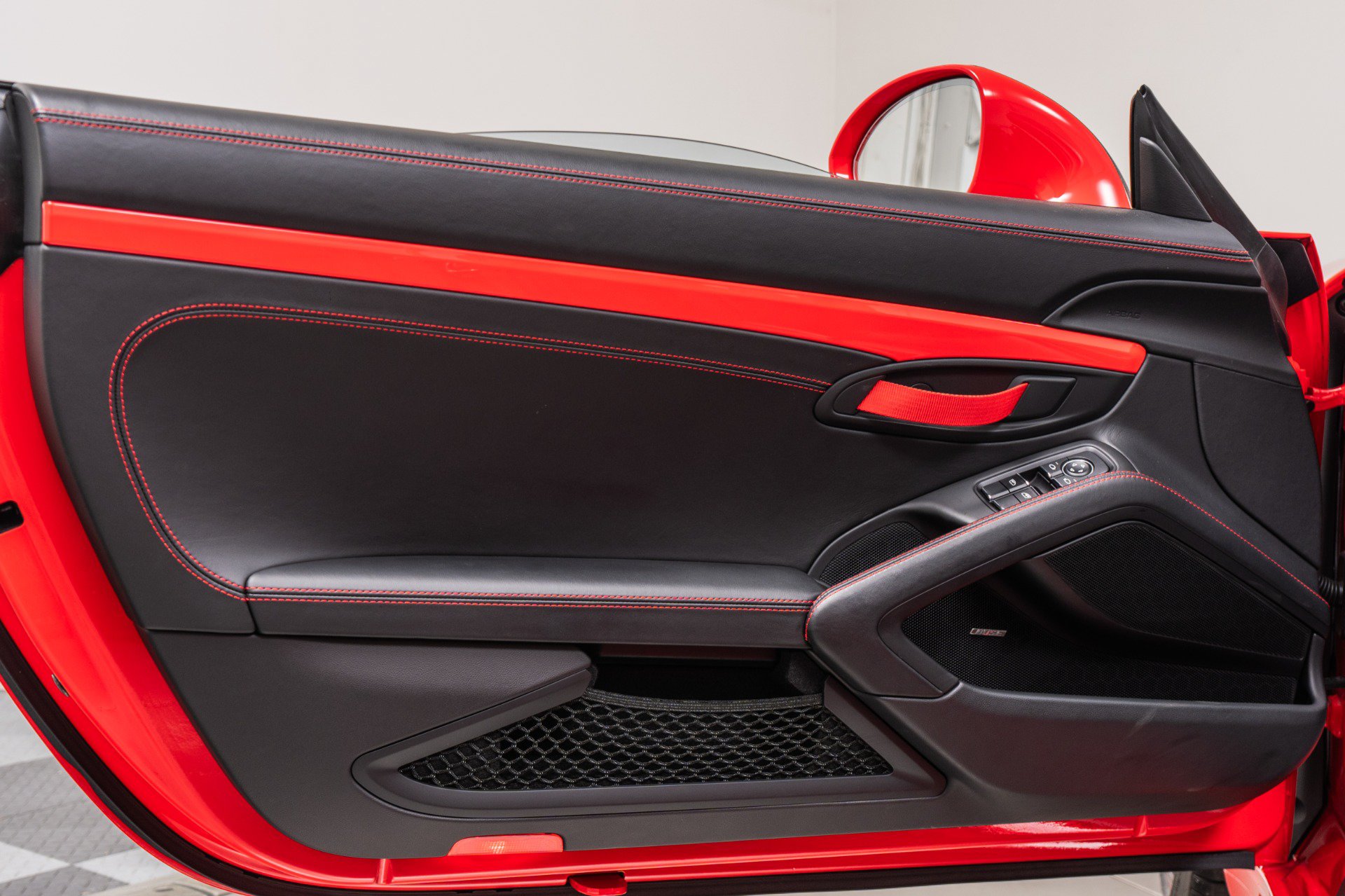 Used 2019 Porsche 911 Speedster RWD image 48
