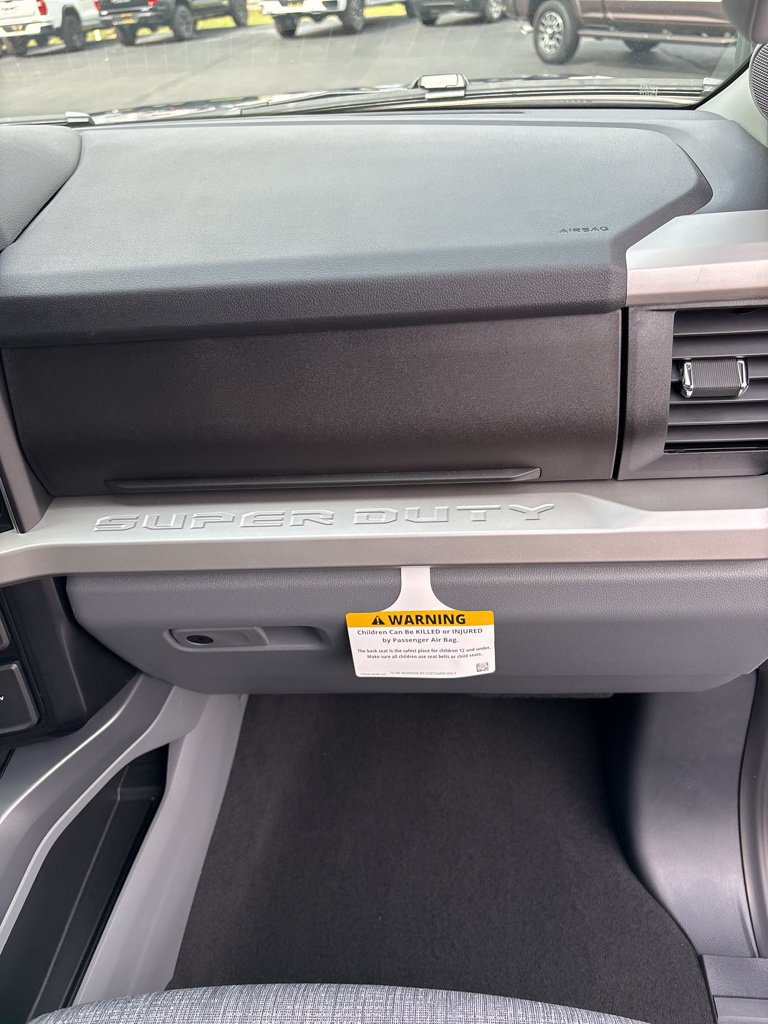 New 2026 Ford F350 XLT w/ XLT Premium Package AWD/4WD image 34