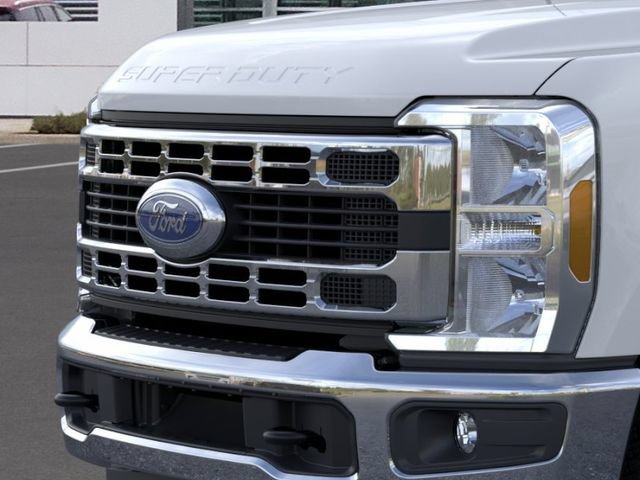 Used 2026 Ford F350 XLT w/ FX4 Off-Road Package AWD/4WD image 17