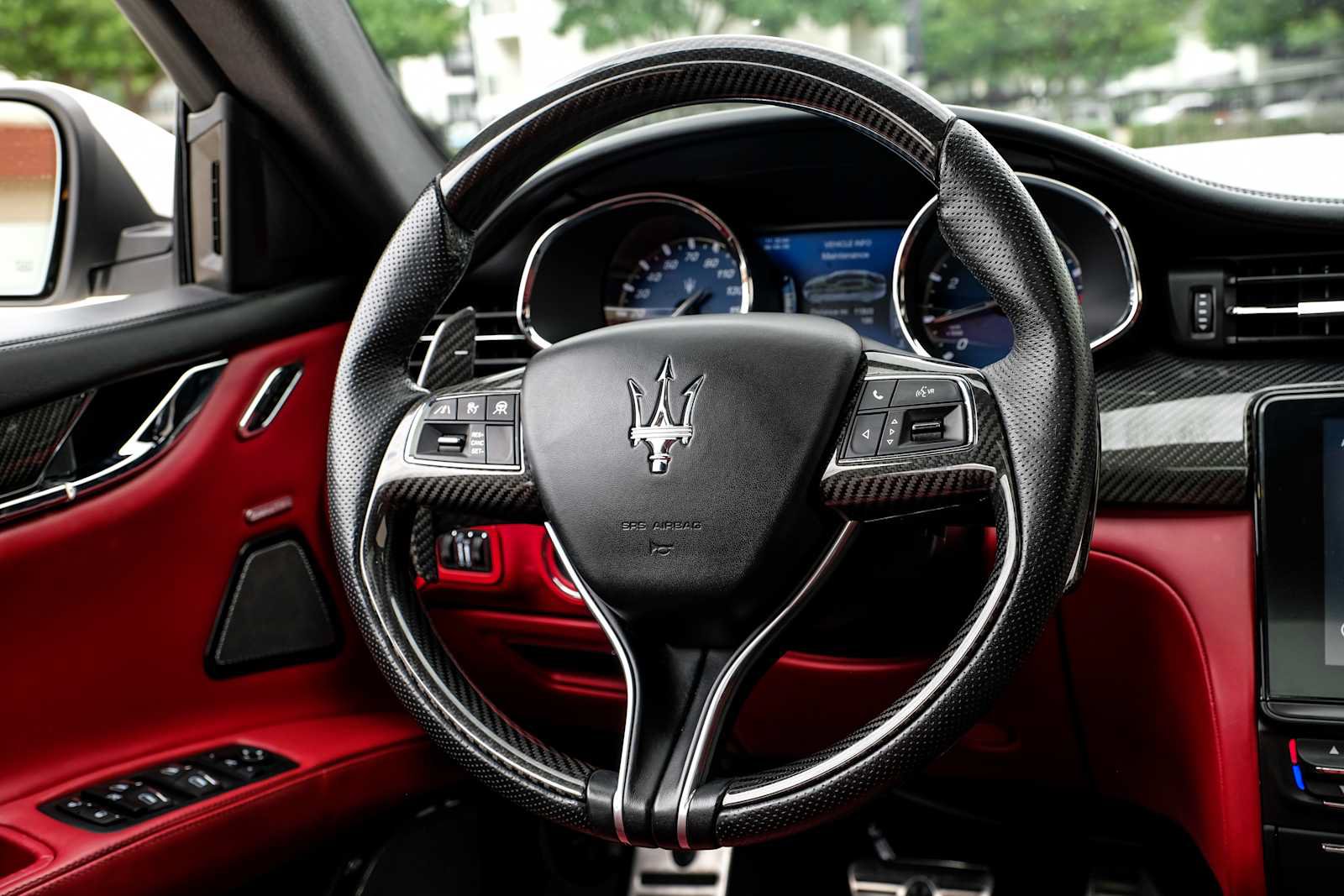 Used 2018 Maserati Quattroporte S GranSport Q4 AWD/4WD image 17