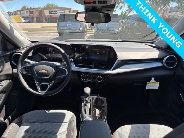 New 2025 Chevrolet Trax LT w/ Sunroof Package image 11