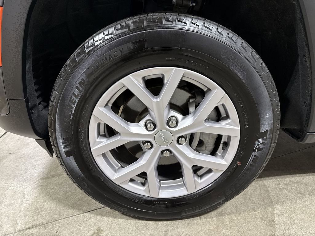 Used 2022 Jeep Grand Cherokee Limited image 26