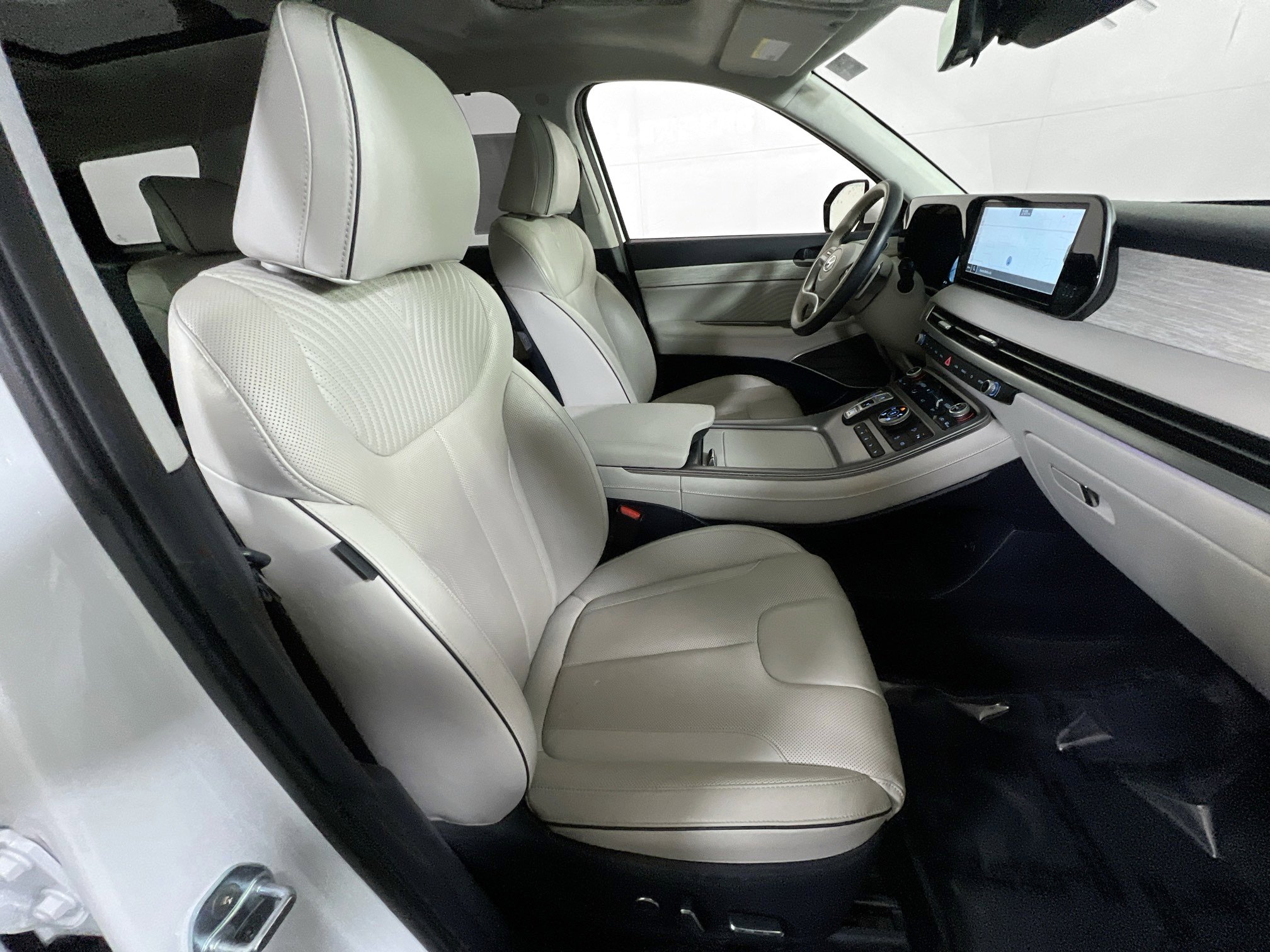 Used 2023 Hyundai Palisade Calligraphy image 31