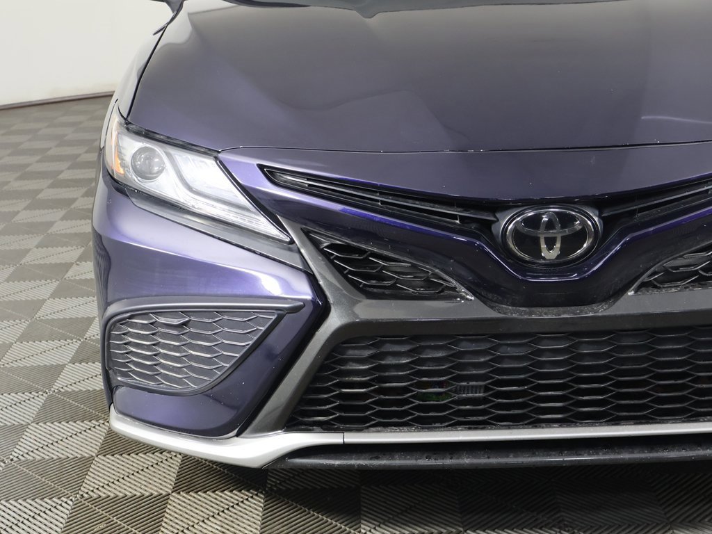 Used 2022 Toyota Camry XSE image 13