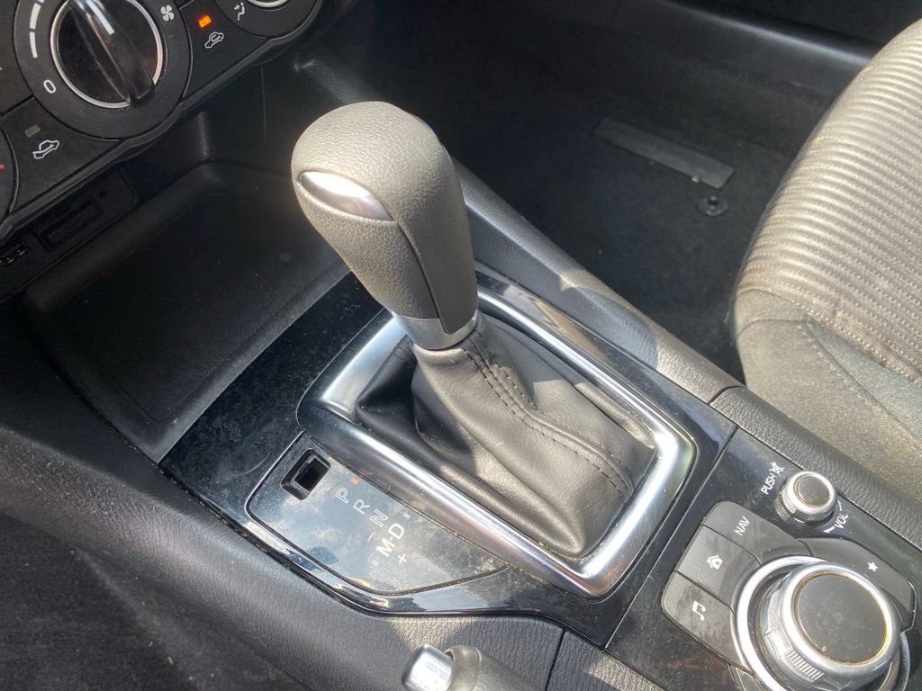 Used 2016 MAZDA MAZDA3 i Sport w/ Preferred Equipment Package FWD image 24