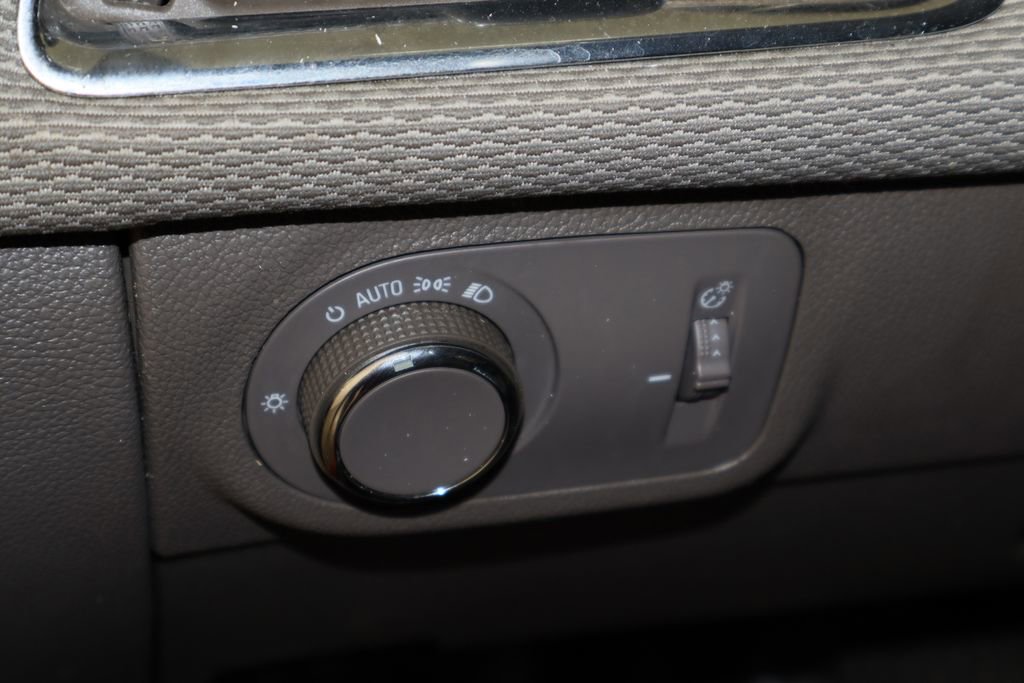 Used 2016 Chevrolet Cruze LT w/ Convenience Package image 23