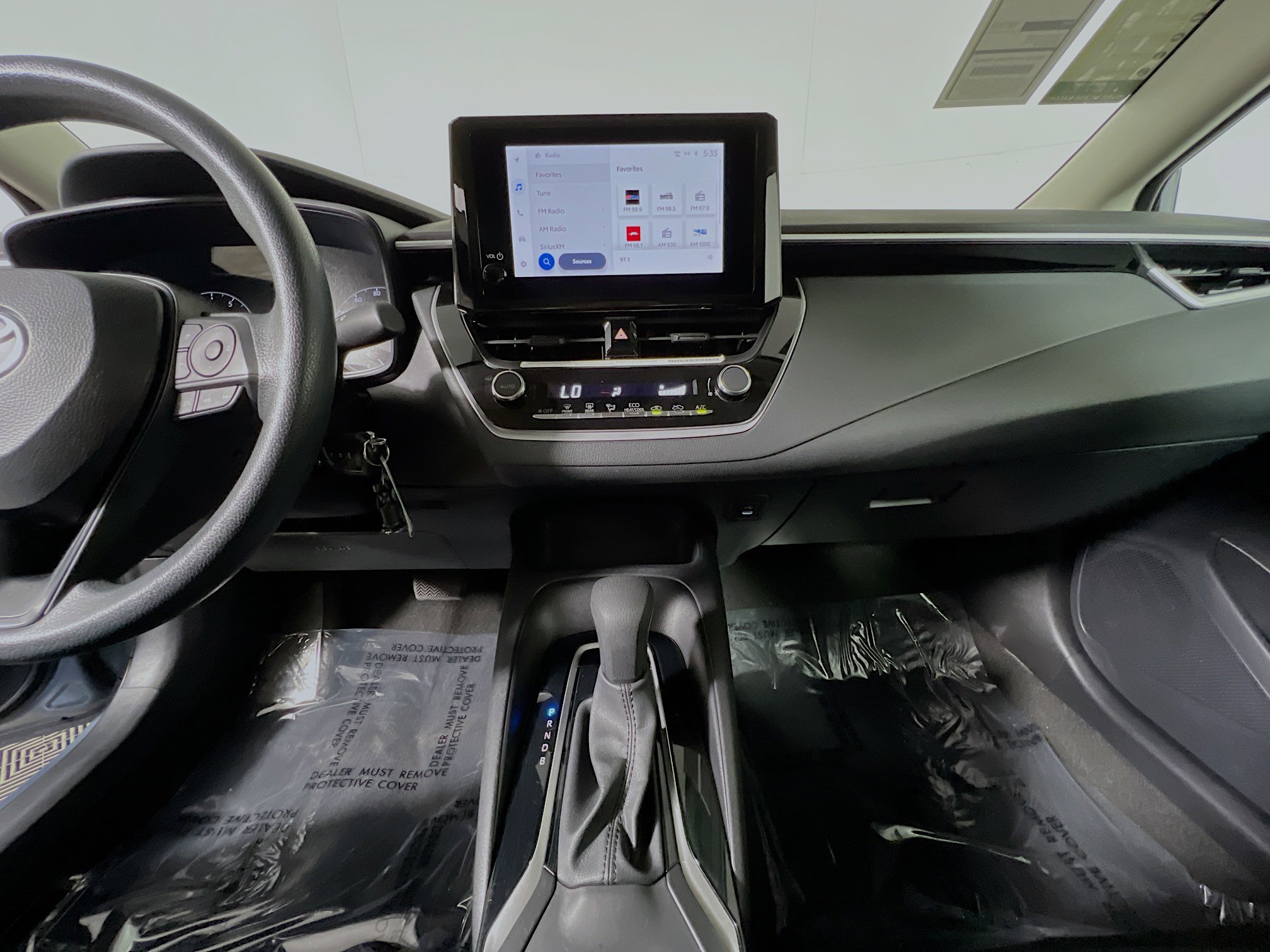 Used 2024 Toyota Corolla LE image 25