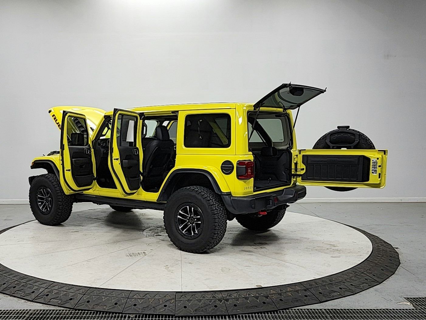 Used 2024 Jeep Wrangler Unlimited Rubicon image 13