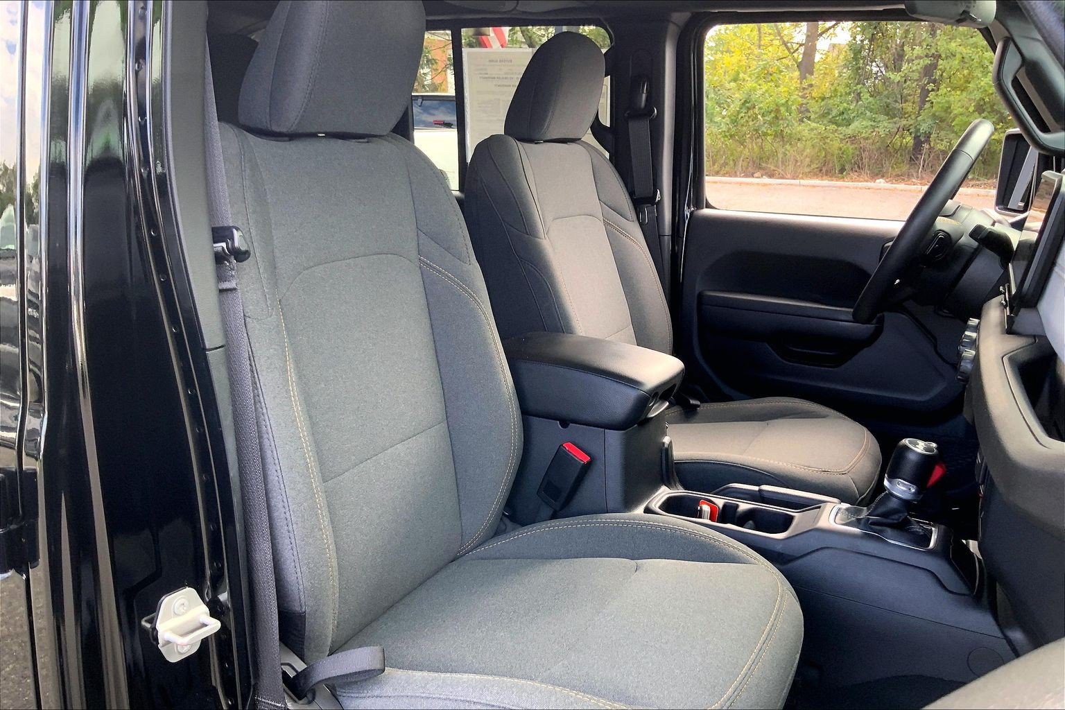 Certified 2024 Jeep Wrangler Unlimited AWD/4WD image 7