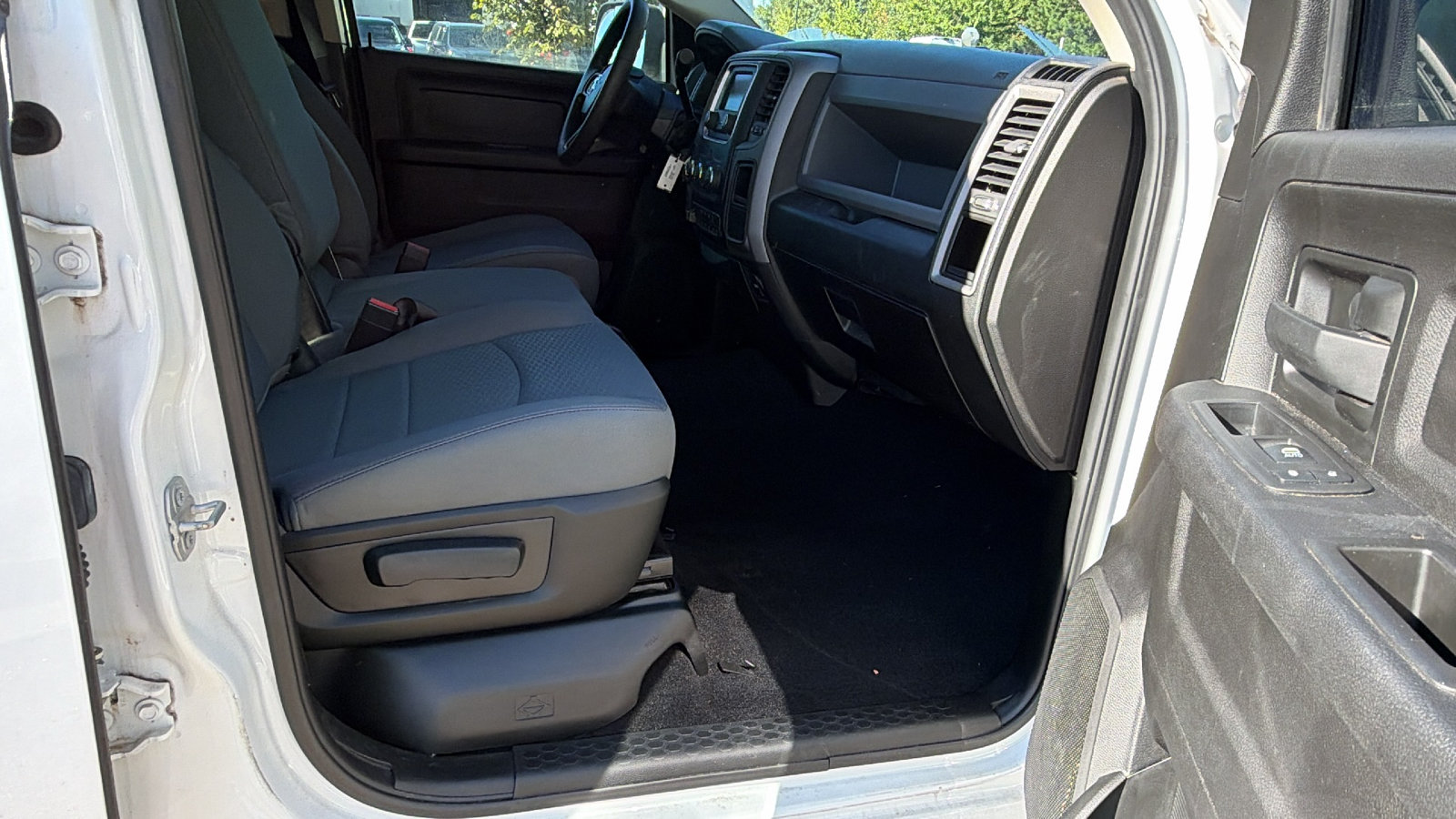 Used 2018 RAM 2500 Tradesman w/ Chrome Appearance Group AWD/4WD image 20