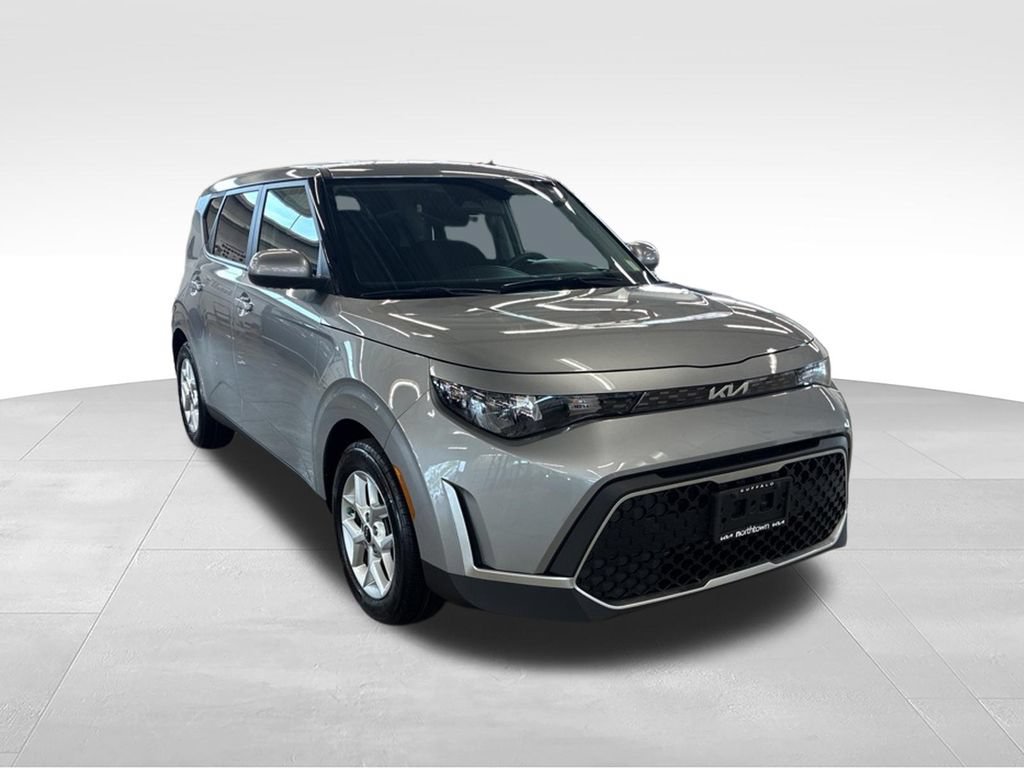 Certified 2023 Kia Soul LX w/ Option Group 015 FWD image 8