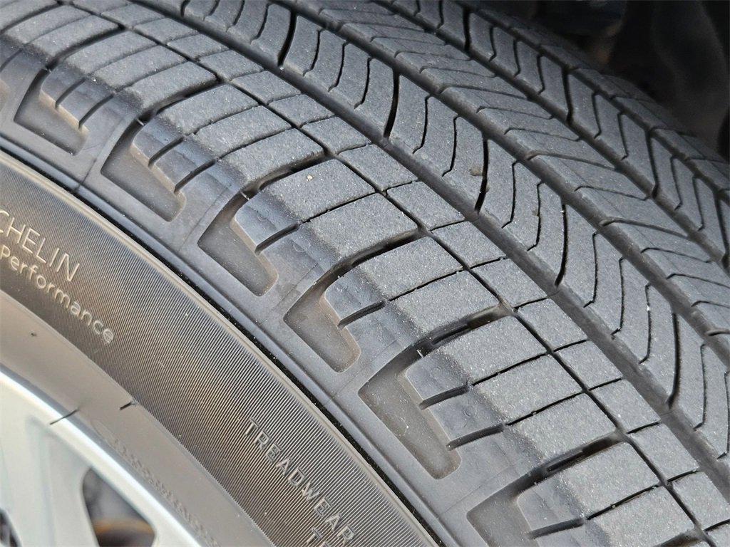 Used 2025 Ford Escape Active image 28