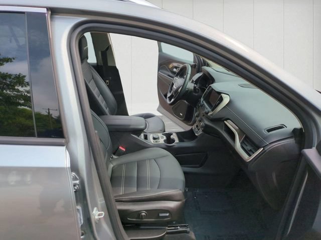 Used 2024 GMC Terrain Denali w/ Denali Premium Package AWD/4WD image 29