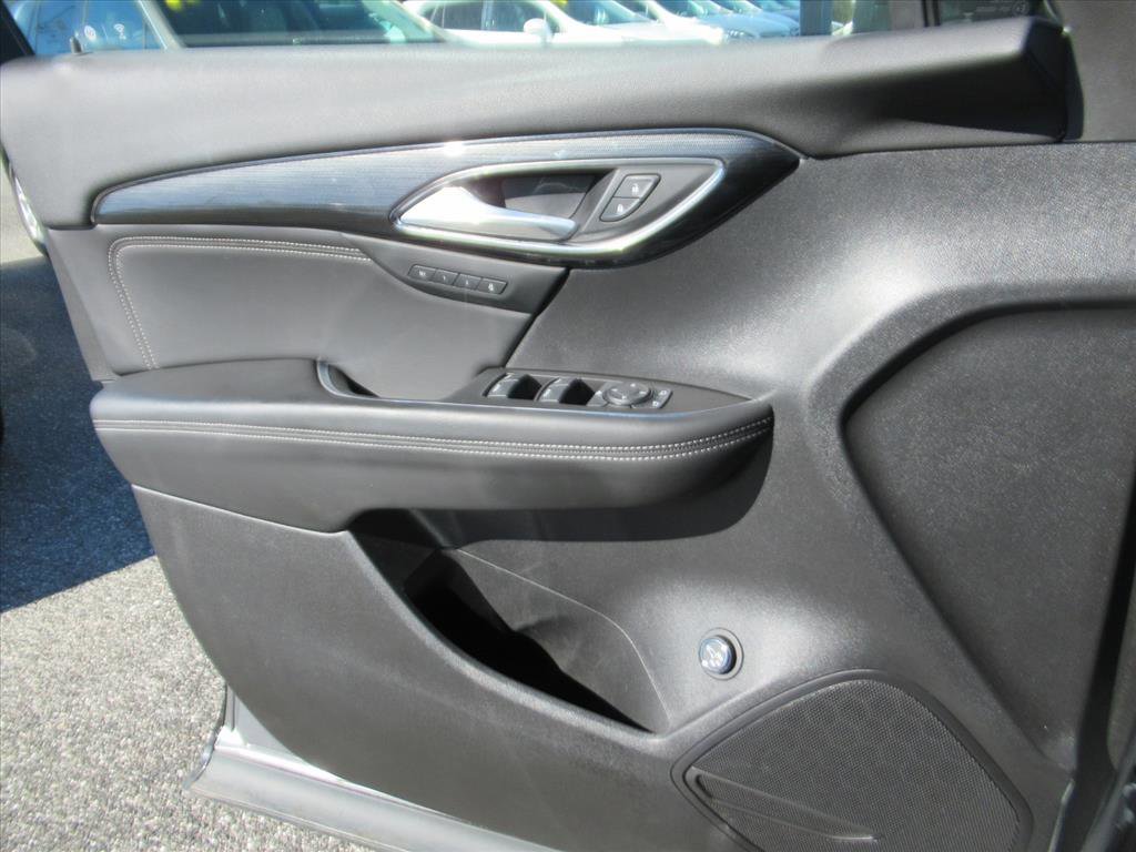 Used 2023 Buick Envision Essence w/ Sport Touring Package image 26