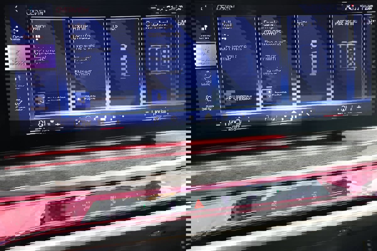 Used 2023 BMW 760i xDrive AWD/4WD image 48