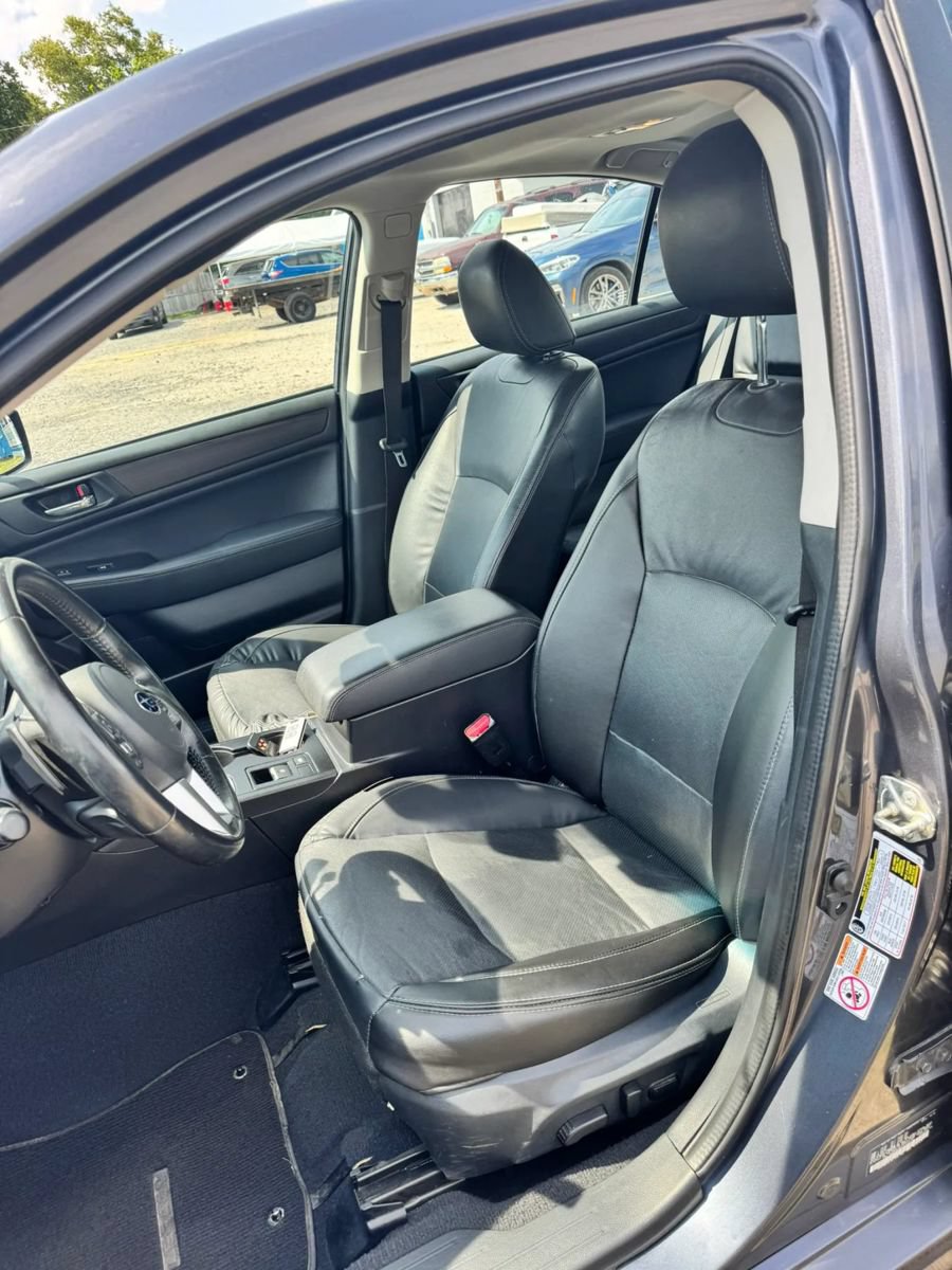 Used 2017 Subaru Legacy 2.5i Limited AWD/4WD image 5