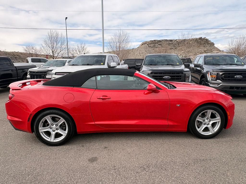Used 2023 Chevrolet Camaro LT RWD image 6