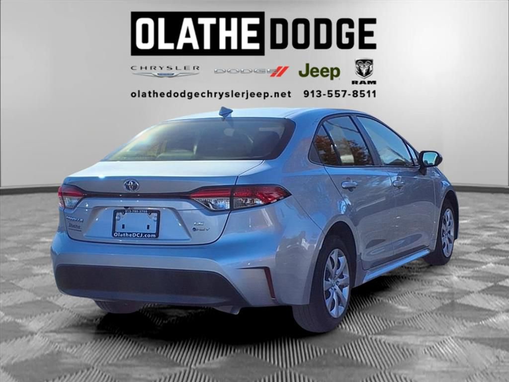 Used 2025 Toyota Corolla XLE image 28