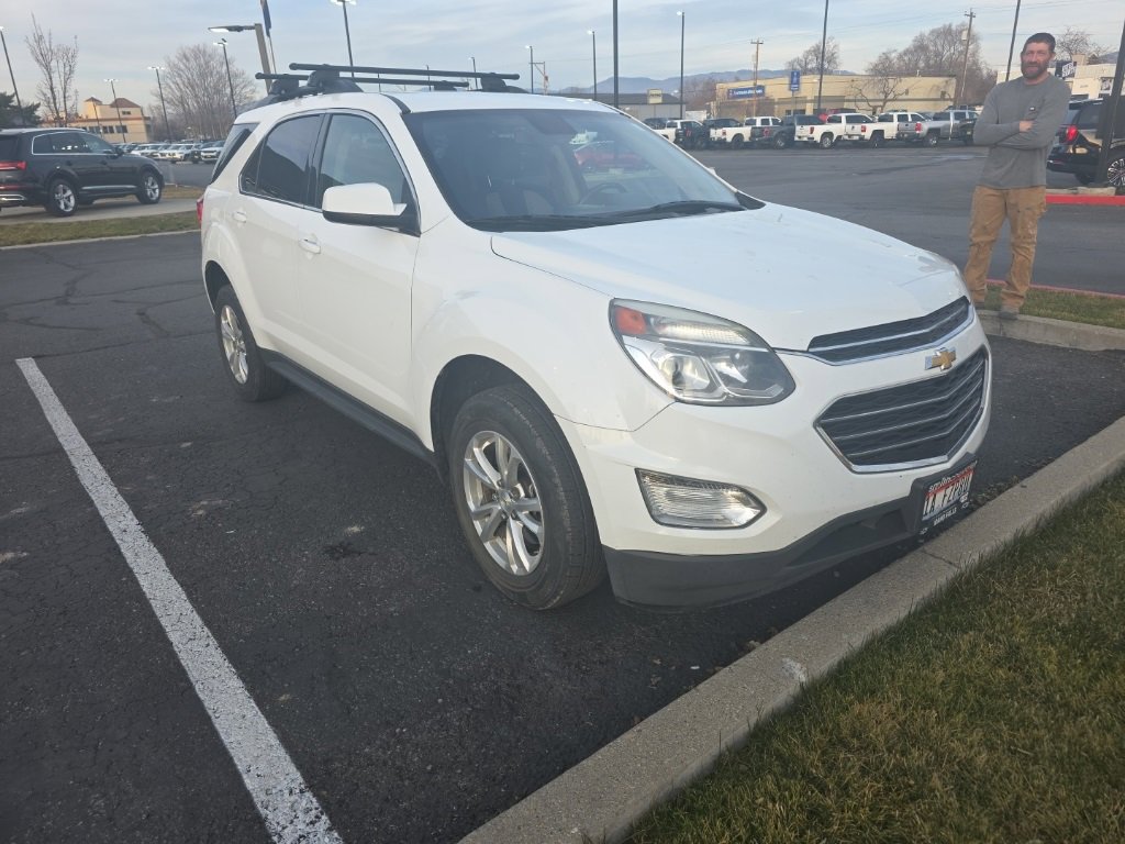 Used 2017 Chevrolet Equinox LT w/ Convenience Package image 3