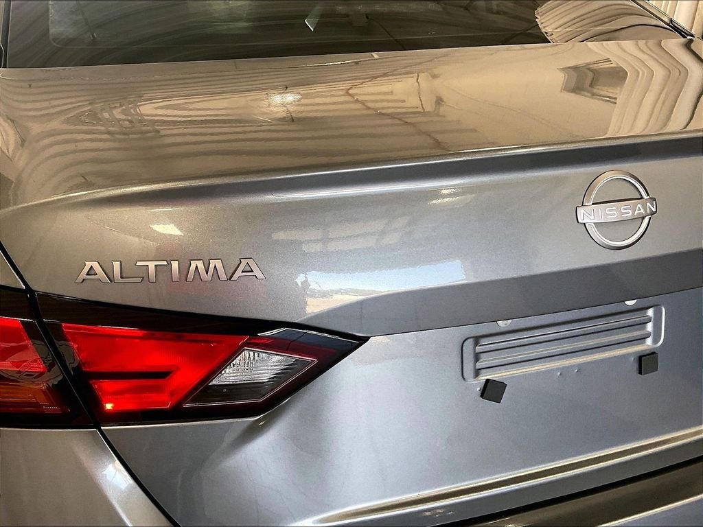 Used 2023 Nissan Altima 2.5 SV FWD image 28