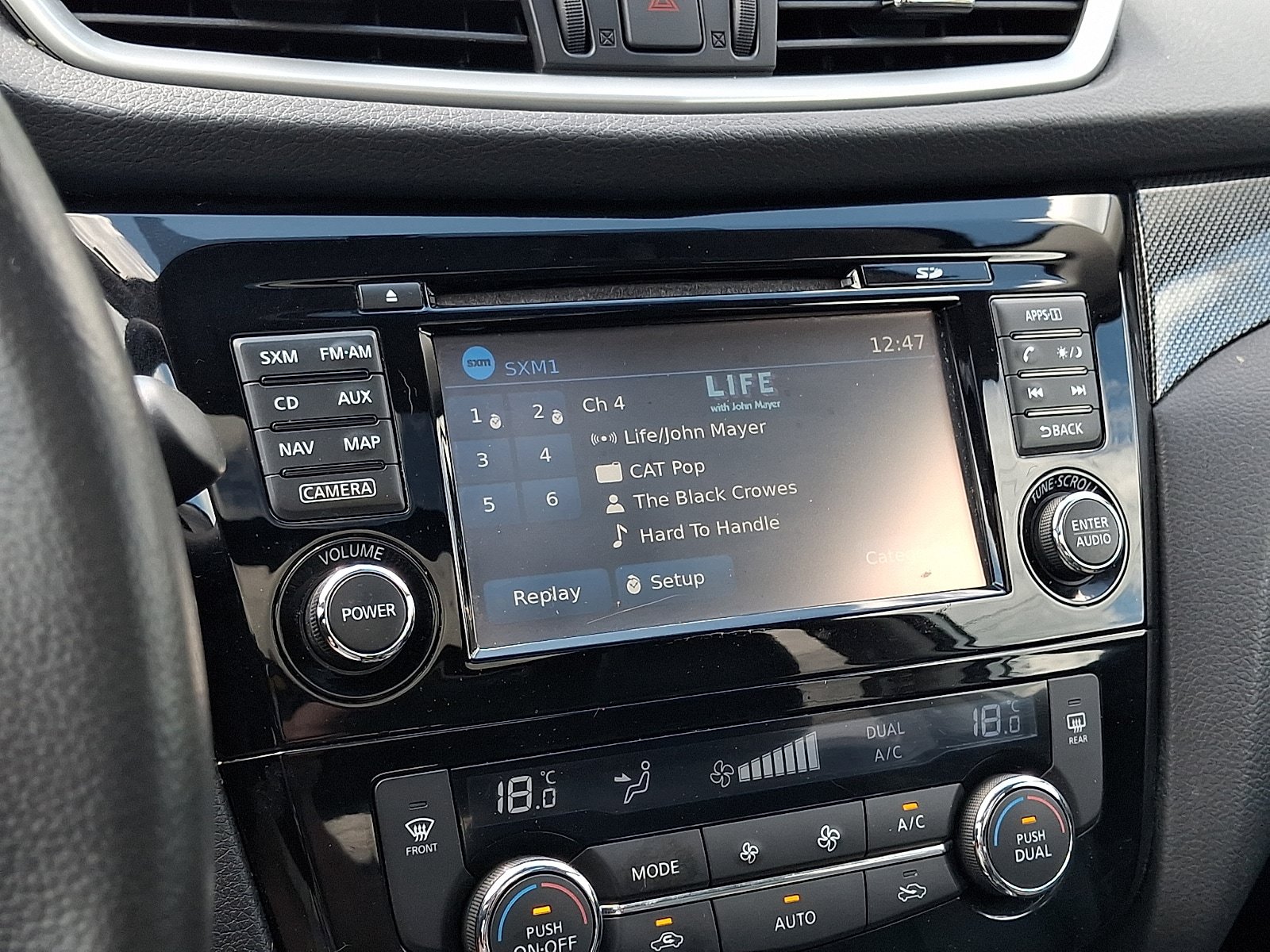 Used 2016 Nissan Rogue SL AWD/4WD image 18