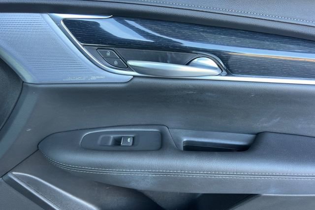 Used 2025 Cadillac XT5 Premium Luxury image 22