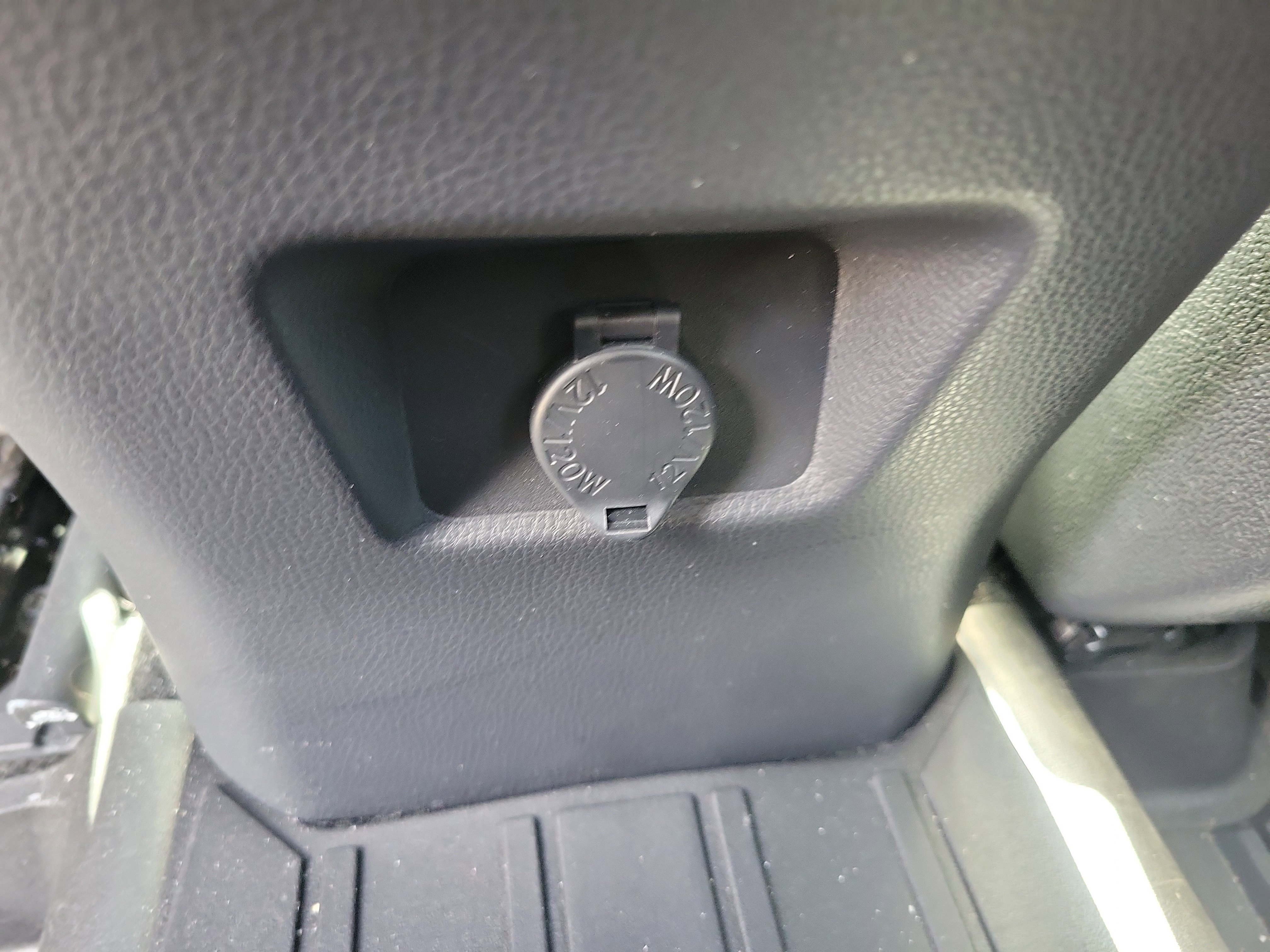 Used 2024 Toyota RAV4 LE FWD image 17