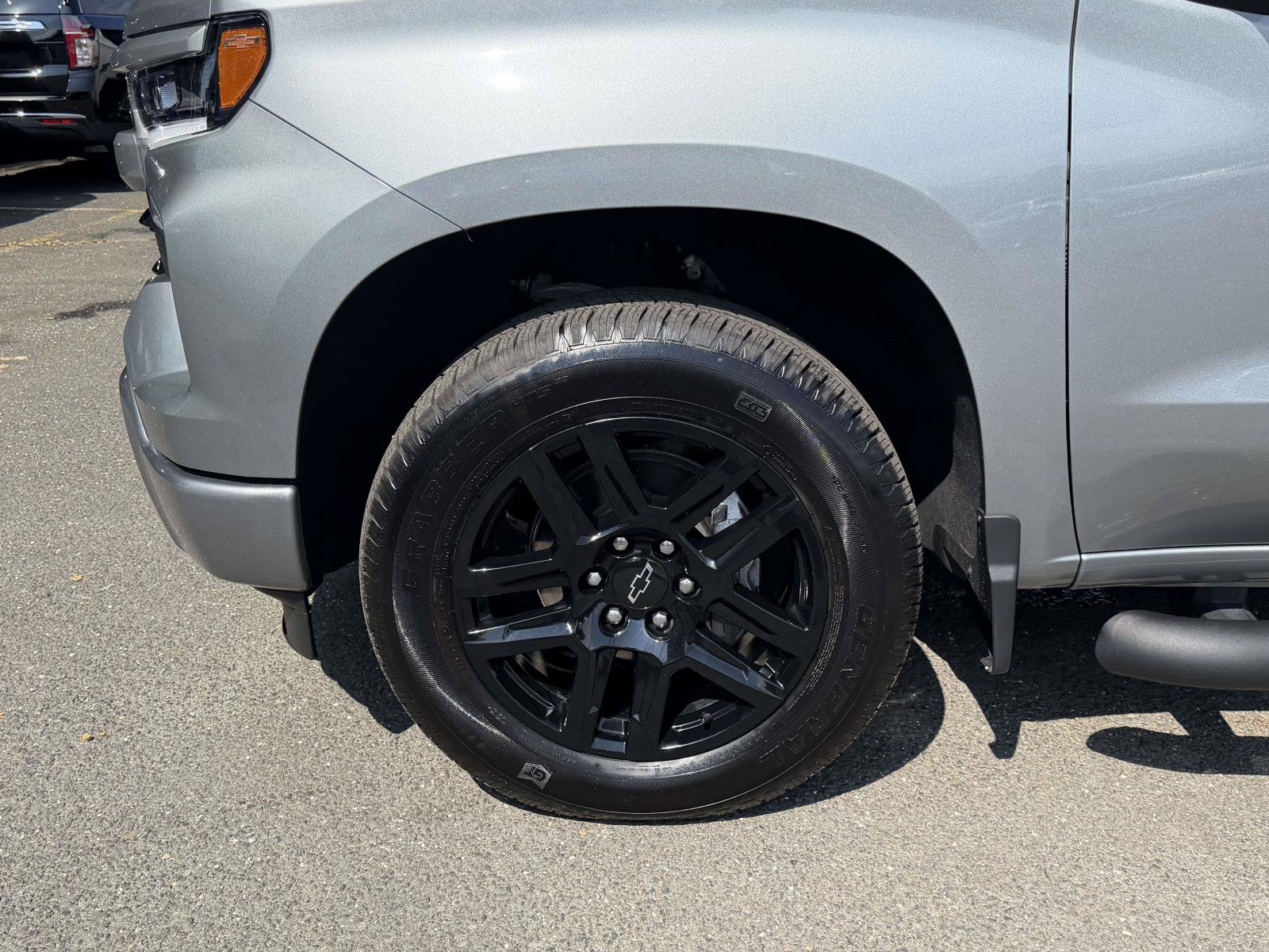 Used 2025 Chevrolet Silverado 1500 RST w/ Rally Edition AWD/4WD image 8