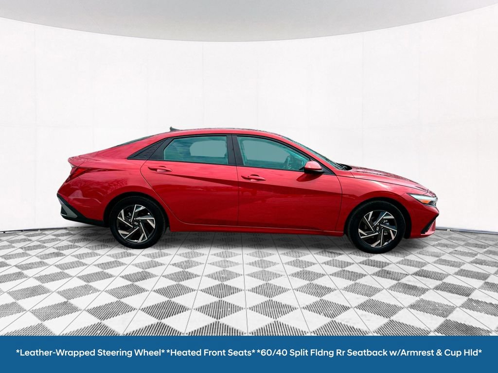 Certified 2024 Hyundai Elantra SEL w/ Convenience Package FWD image 15