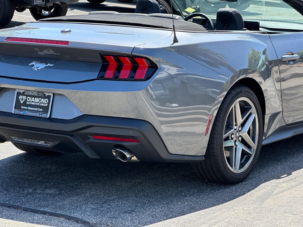 New 2025 Ford Mustang Convertible RWD image 9