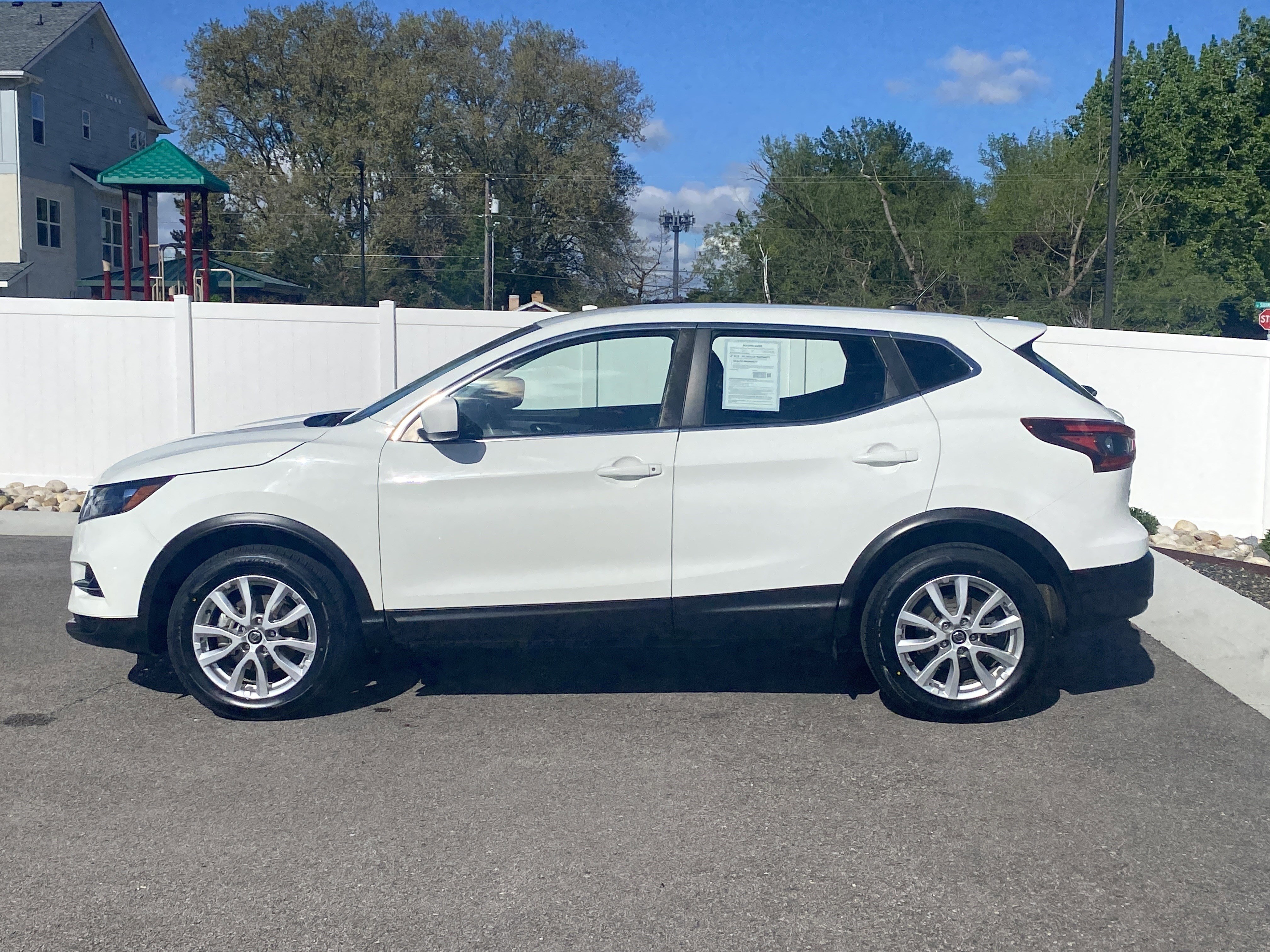 Used 2021 Nissan Rogue Sport S AWD/4WD image 3