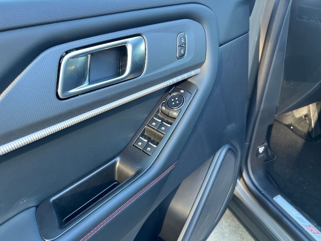 New 2026 Ford Explorer ST-Line image 12
