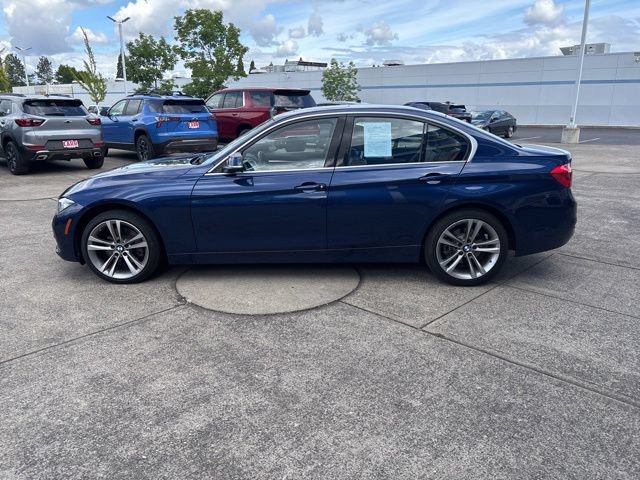 Used 2017 BMW 330i Sedan RWD image 5