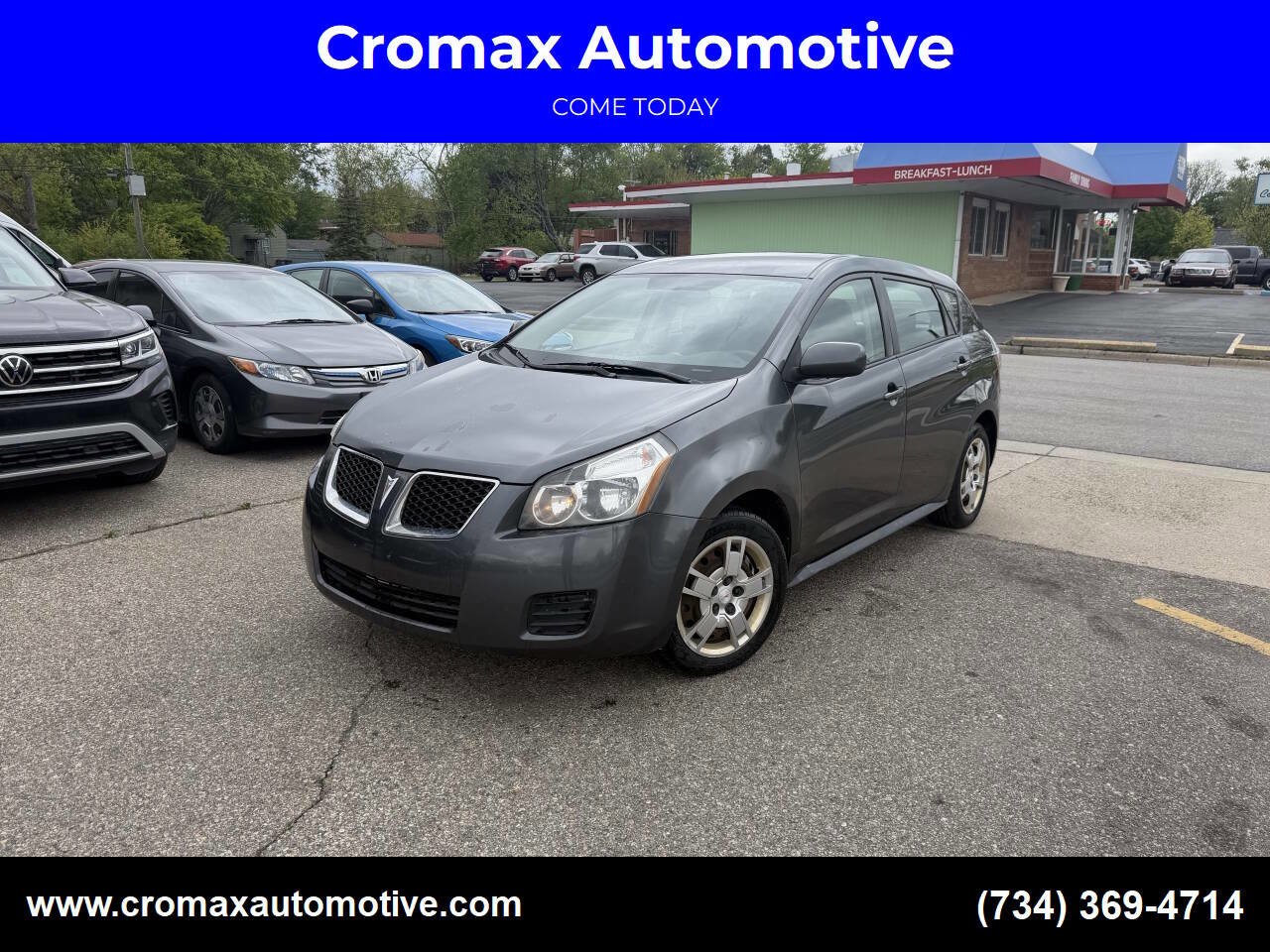 Used 2009 Pontiac Vibe w/ Preferred Package FWD image 1
