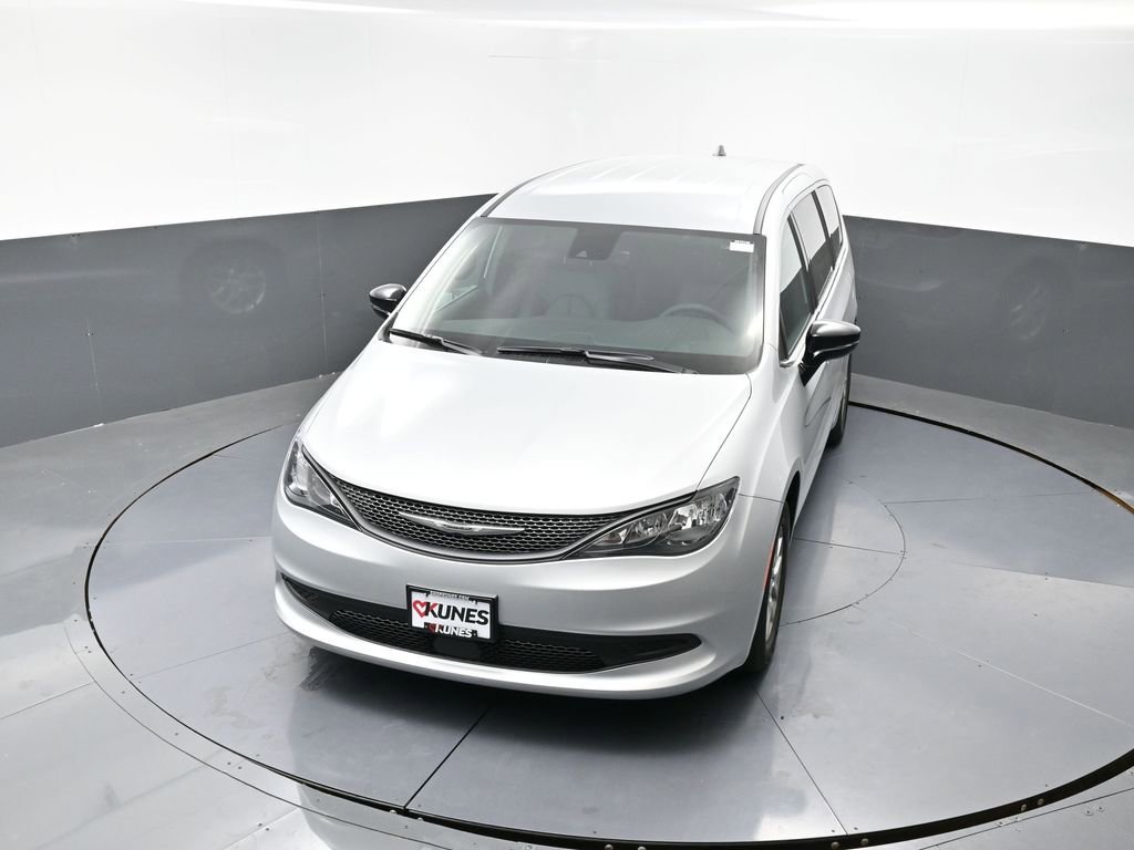 New 2026 Chrysler Voyager LX image 32