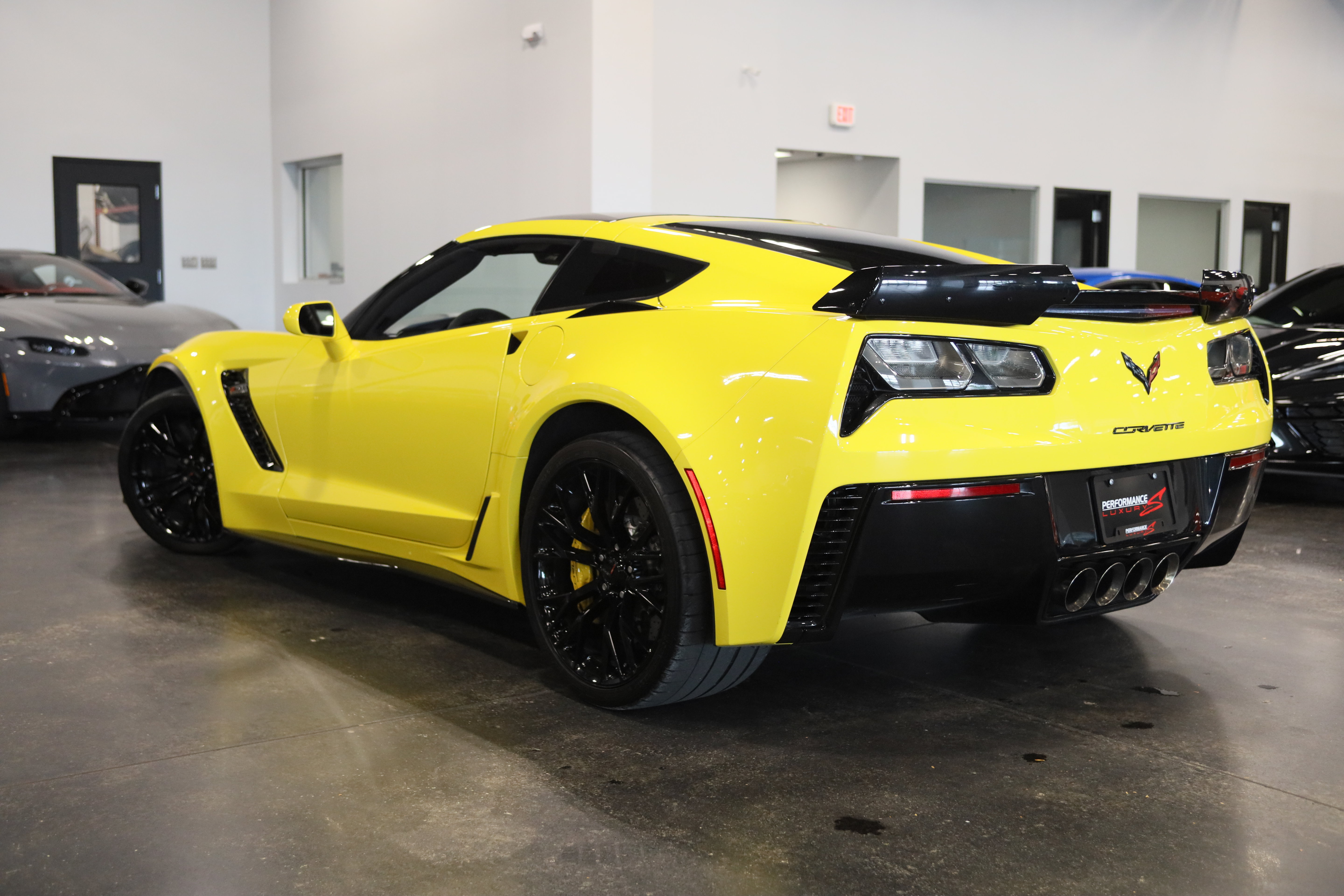Used 2016 Chevrolet Corvette Z06 w/ 3LZ Preferred Equipment Group RWD image 4