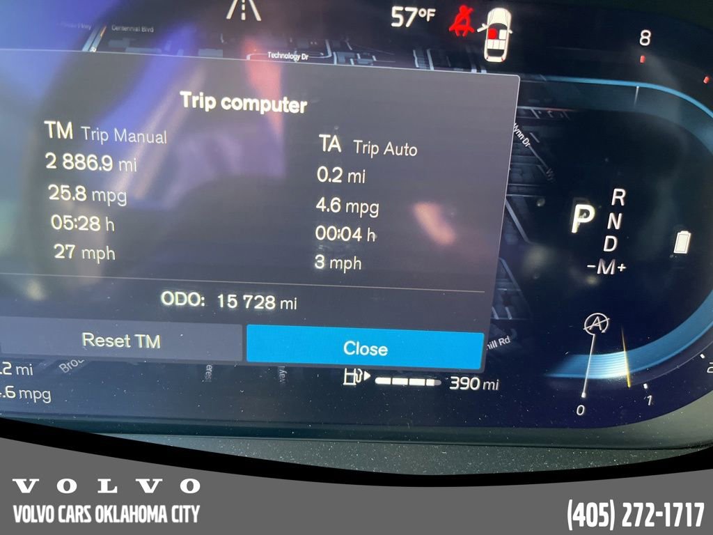 Certified 2025 Volvo XC40 B5 Plus image 10