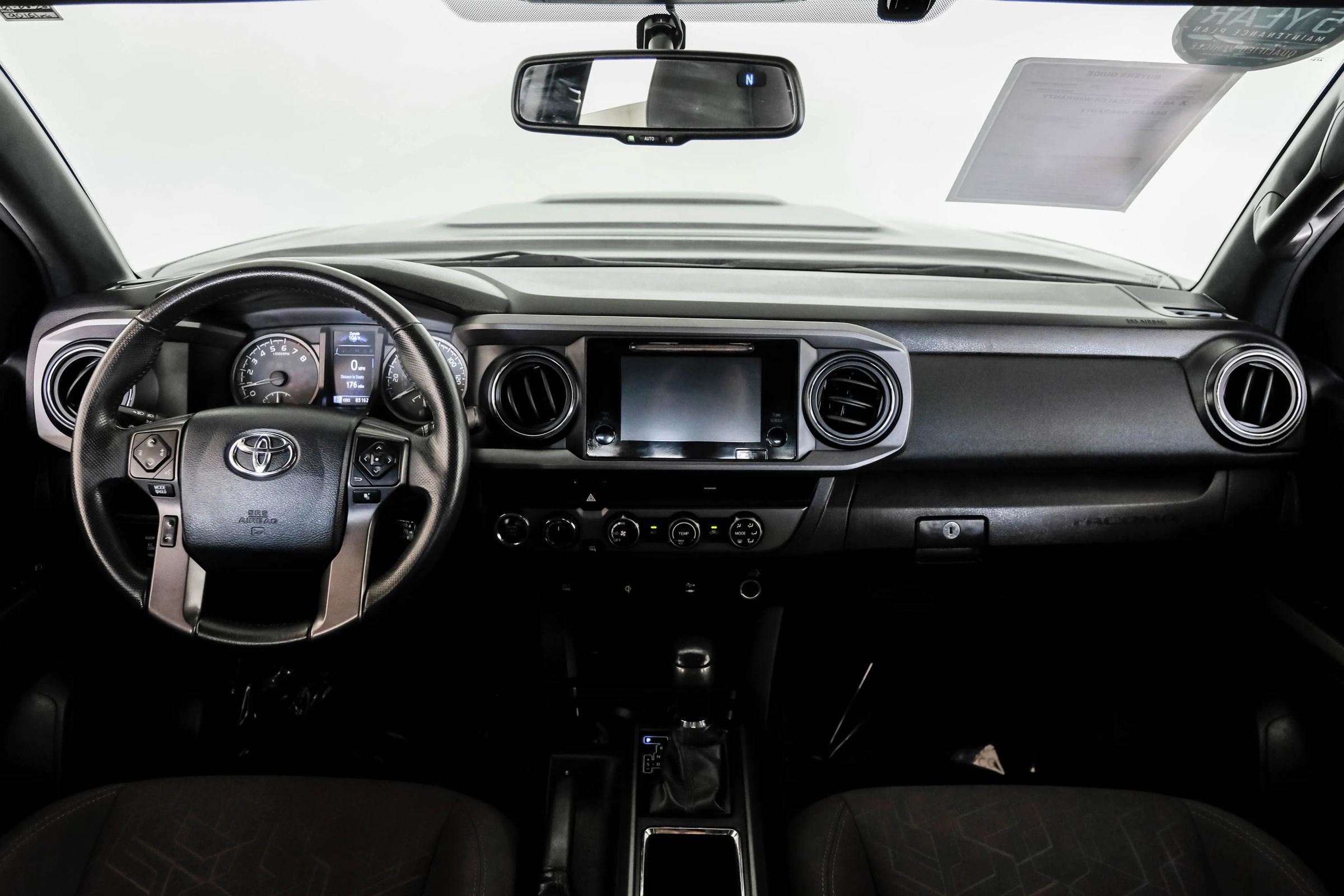 Used 2017 Toyota Tacoma TRD Sport w/ Tow Package (A/T) AWD/4WD image 12