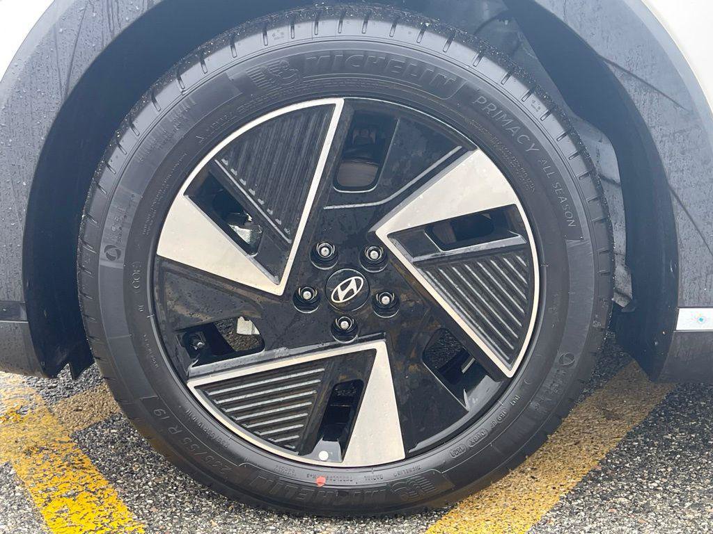 New 2025 Hyundai Ioniq 5 SEL AWD/4WD image 9