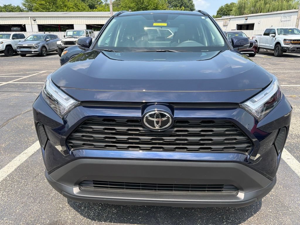 Used 2025 Toyota RAV4 XLE w/ Convenience Package FWD image 2