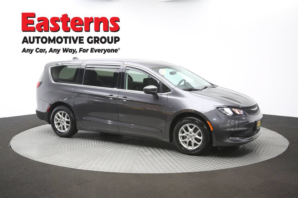 Used 2022 Chrysler Voyager LX FWD image 47