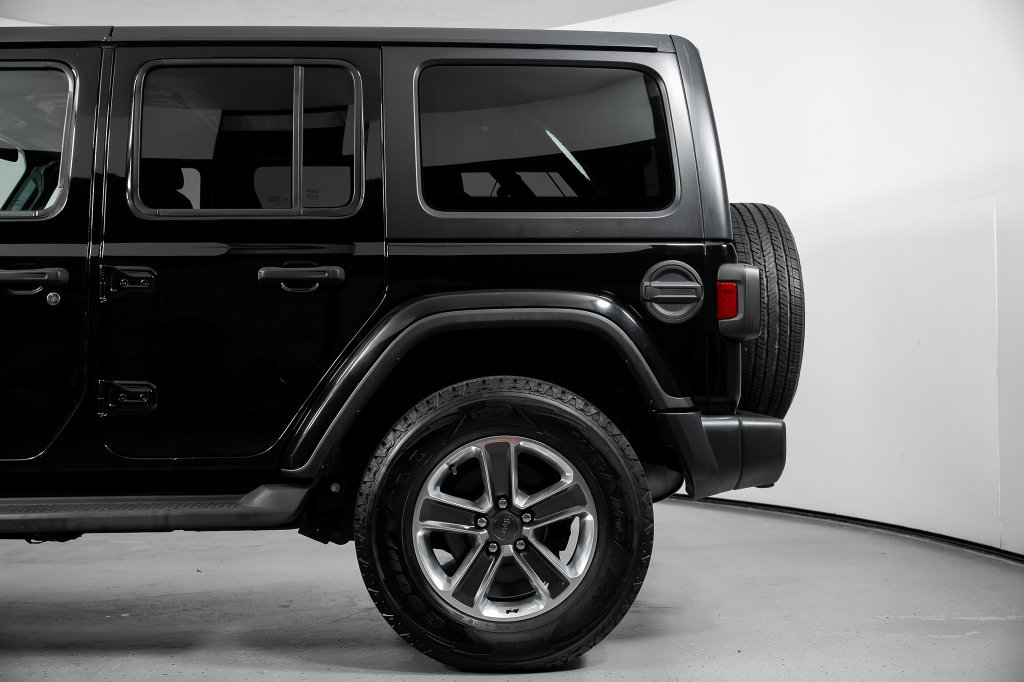 Used 2021 Jeep Wrangler Unlimited Sahara AWD/4WD image 15