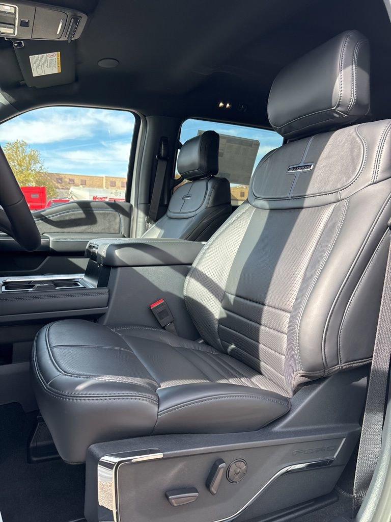 New 2026 Ford F350 Platinum image 3