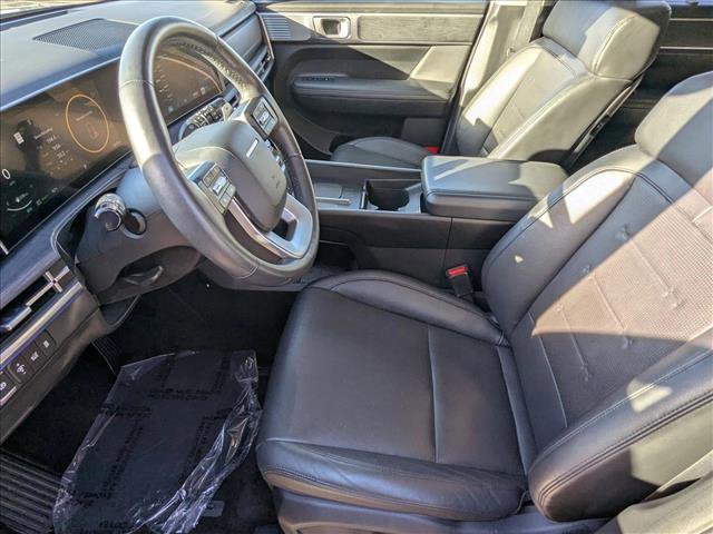 Used 2025 Hyundai Santa Fe Limited image 16
