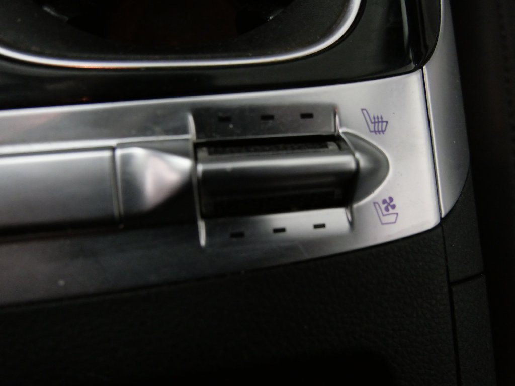 Used 2023 Kia Carnival SX FWD image 24
