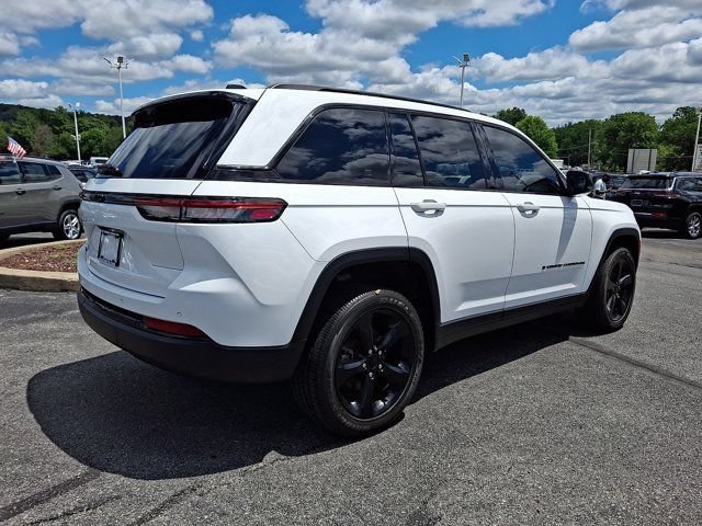 Certified 2023 Jeep Grand Cherokee Altitude AWD/4WD image 8